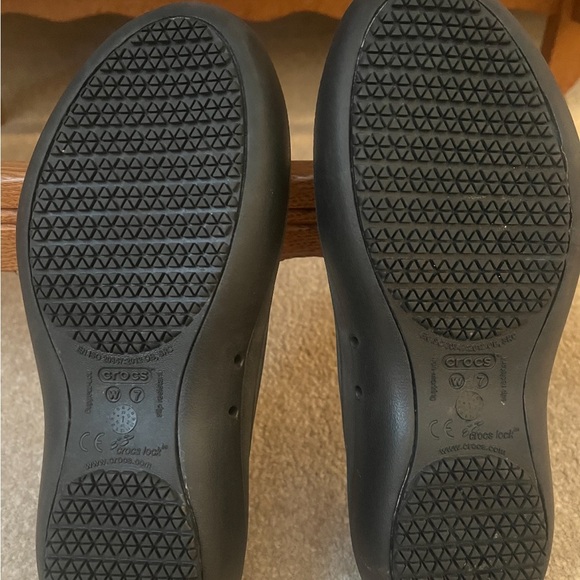 Crocs Black Classic Slip On Career Wear Ballet
Flats Womens Size 7 - Picture 2 of 4
